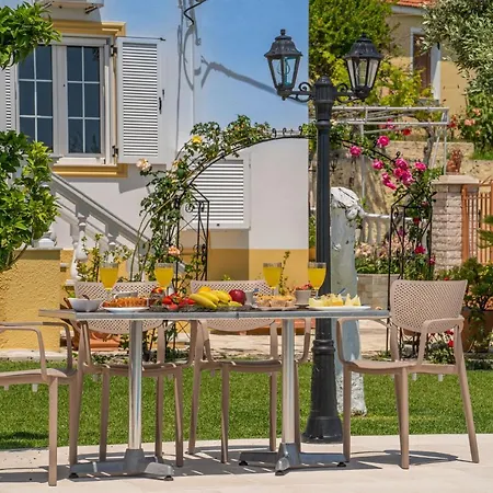 بيت للعطل Erasmia- House 1 Ground Floor *